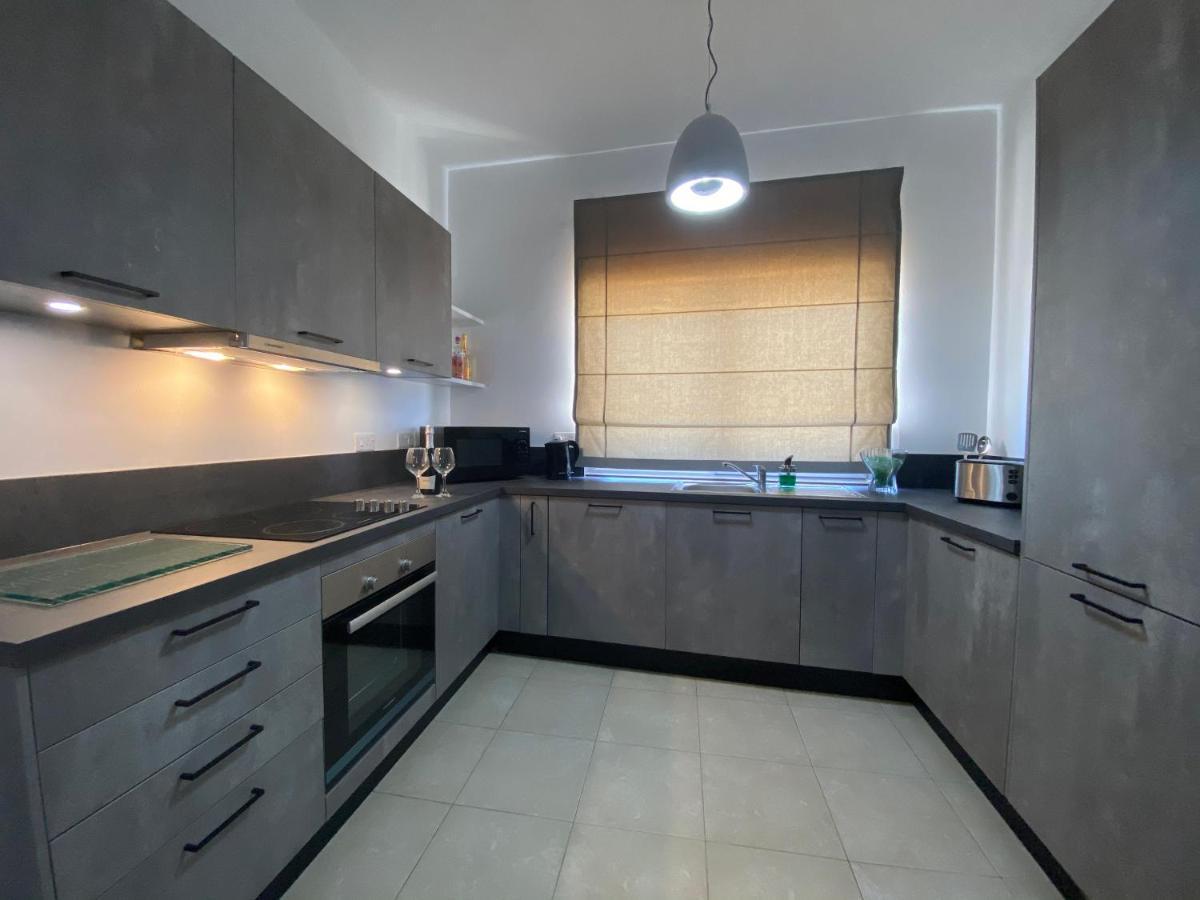 Rock Bay Apartment บีร์เซบบูจา ภายนอก รูปภาพ
